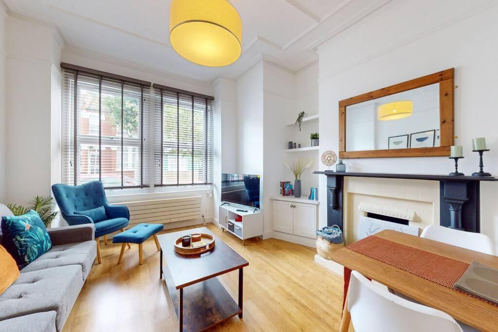 Spacious 2Bd Apartment Cricklewood Лондон Экстерьер фото